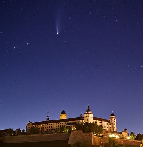 Die Festung Marienberg bei Nacht