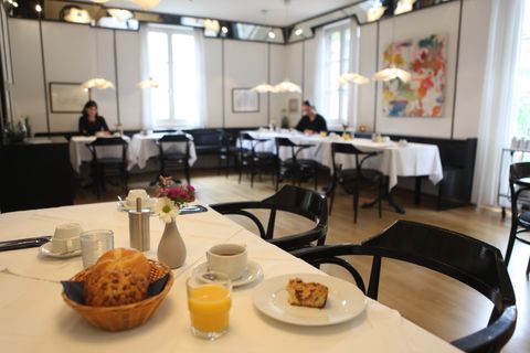 Frühstücksraum im Hotel am Main in Veitshöchheim